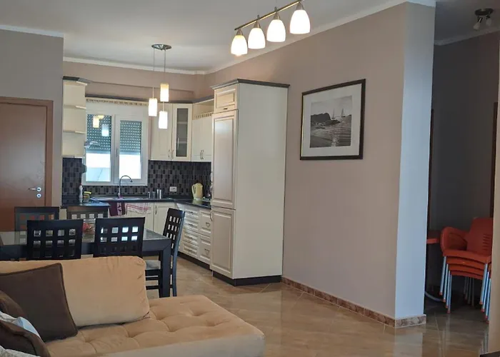 Bel à Louer à Lungomare * Vlorë